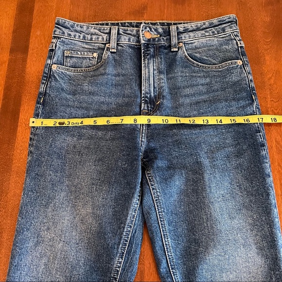 H&M | Blue high rise straight leg trending fall winter classic jean - Picture 6 of 15